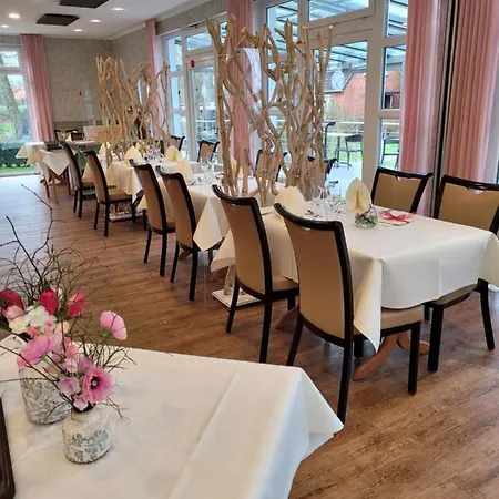 瓦德索赫兰德加特酒店 Altenmedingen