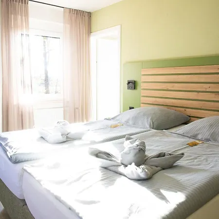 Land-gut-hotel Waldesruh Otel 3*