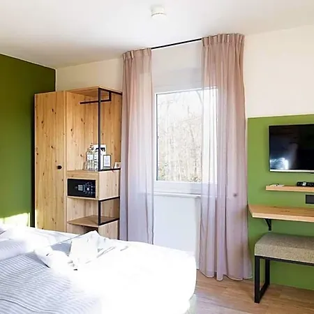 Land-gut-hotel Waldesruh Hotel 3*